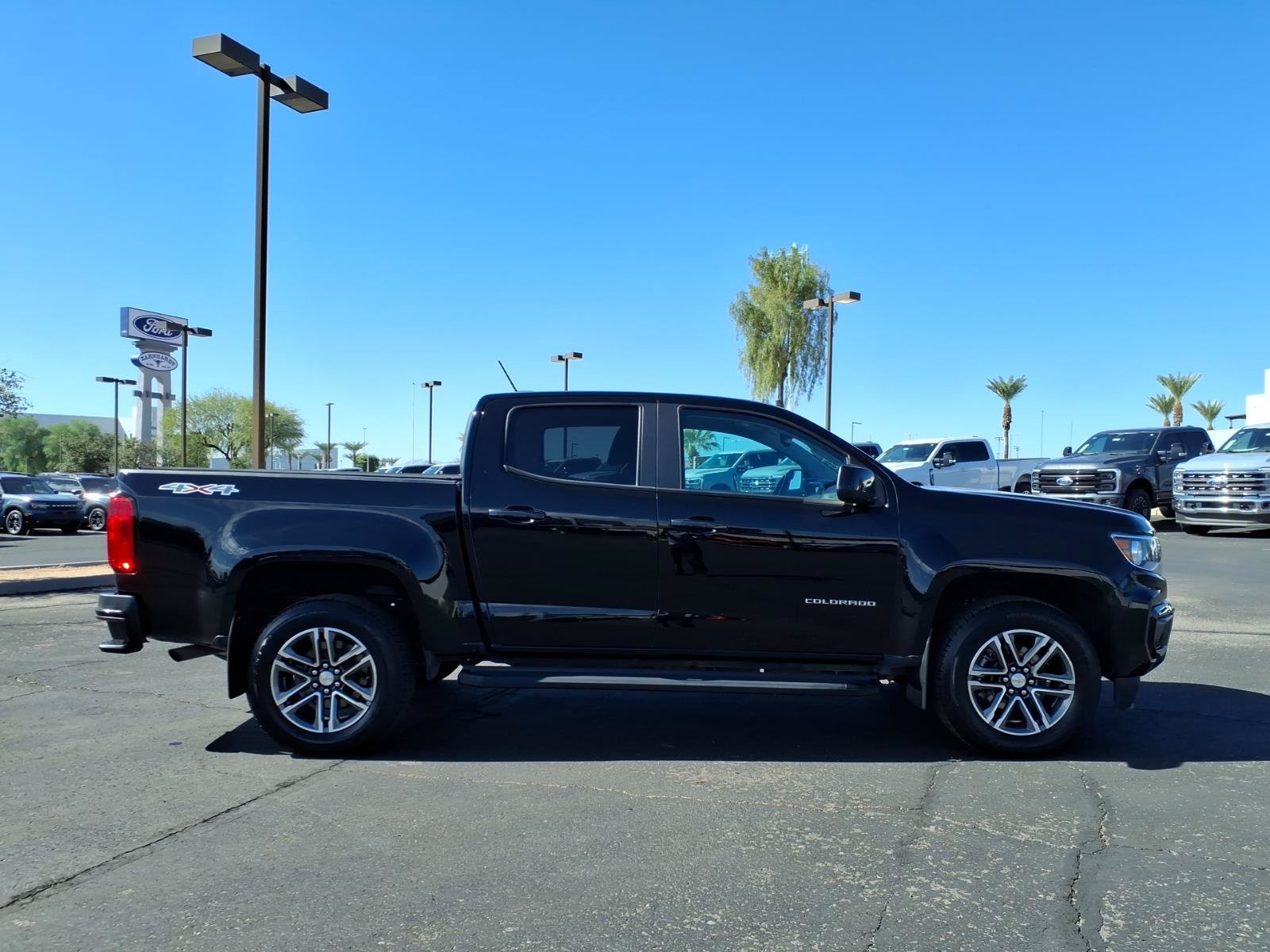 Used 2021 Chevrolet Colorado LT w/ LT Convenience Package AWD/4WD image 6