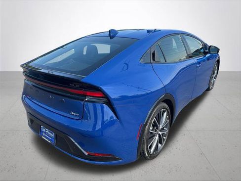 Certified 2024 Toyota Prius XLE FWD image 8
