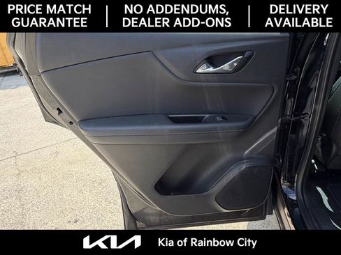 Used 2021 Chevrolet Blazer LT w/ Sound & Technology Package FWD image 13