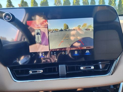 New 2026 Chevrolet Equinox ACTIV w/ Convenience Package III image 35