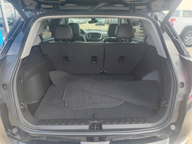 Used 2022 GMC Terrain SLT w/ Infotainment Package II AWD/4WD image 10