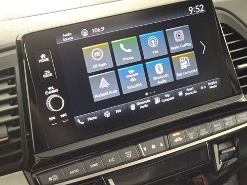 New 2026 Honda Odyssey Touring image 4