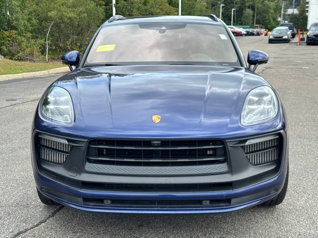 Used 2022 Porsche Macan GTS AWD/4WD image 2