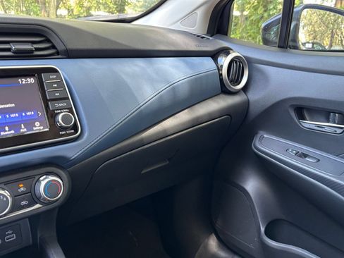 Used 2025 Nissan Versa SV FWD image 32