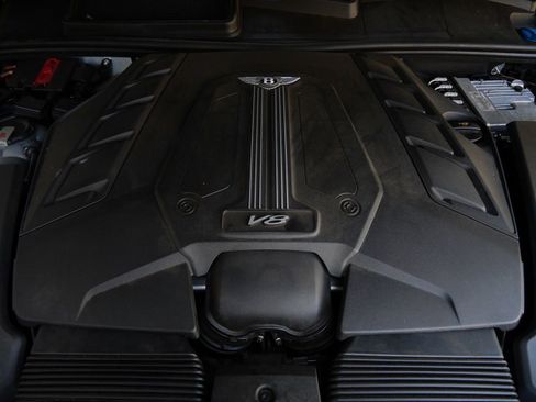 Used 2019 Bentley Bentayga AWD/4WD image 24
