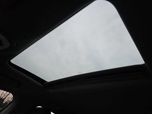 Used 2014 Porsche Panamera 4 image 21