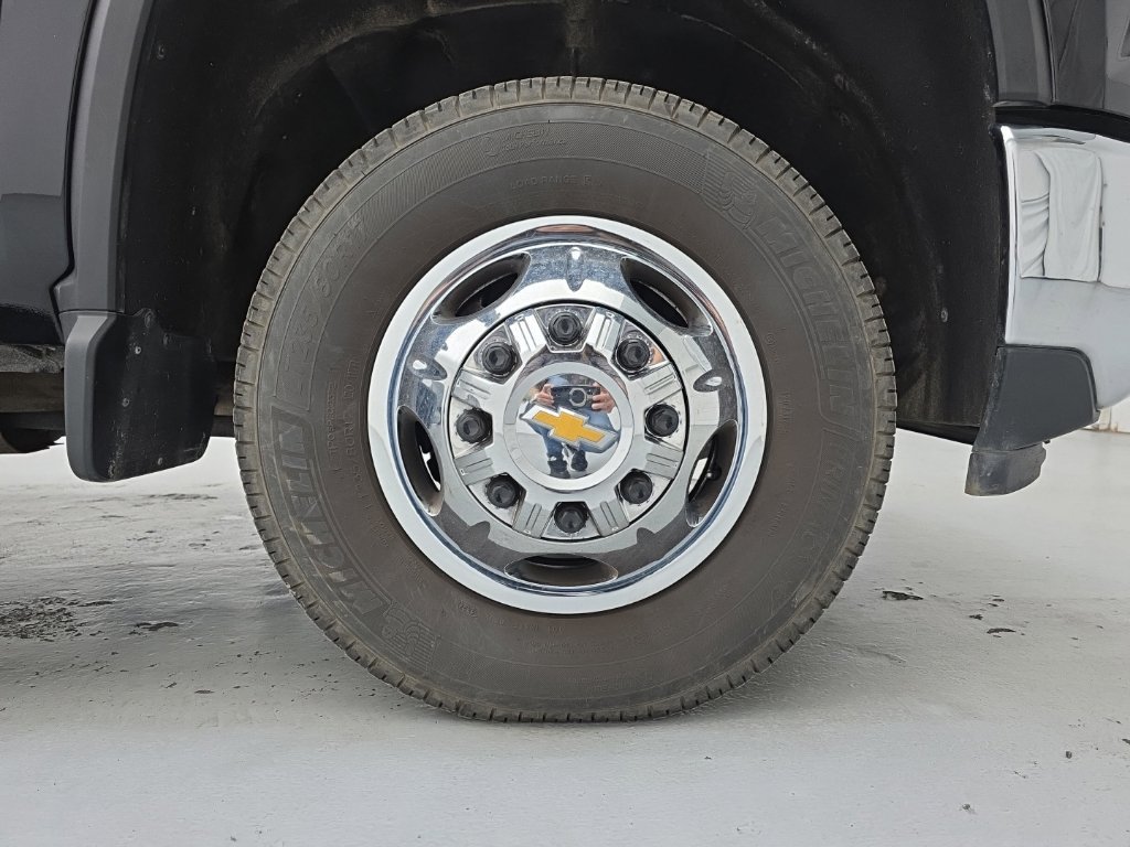 Used 2025 Chevrolet Silverado 3500 LT w/ Safety Package AWD/4WD image 20
