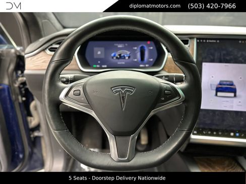 Used 2018 Tesla Model X 100D image 28