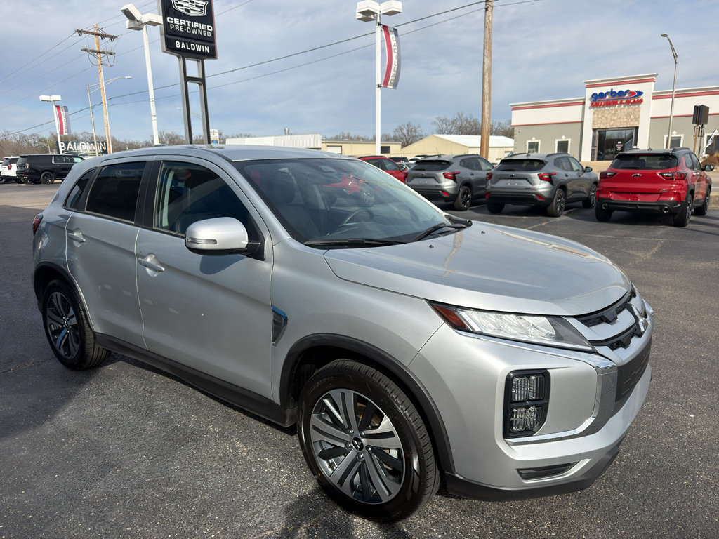 Used 2024 Mitsubishi Outlander Sport SE AWD/4WD image 4