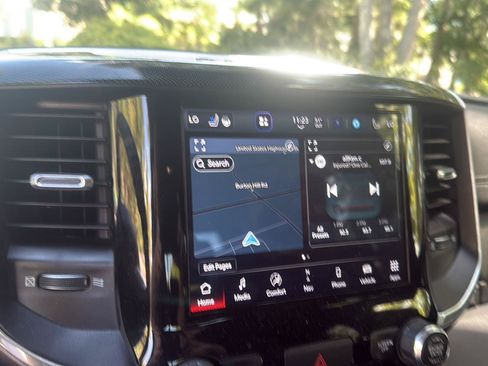 Used 2022 RAM 1500 Laramie RWD image 4