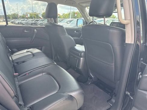 Used 2024 Nissan Armada SV AWD/4WD image 17