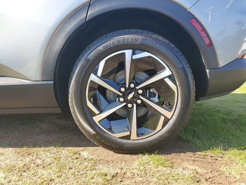 New 2026 Chevrolet Equinox EV LT image 5