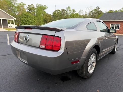 Used 2009 Ford Mustang Coupe RWD image 7