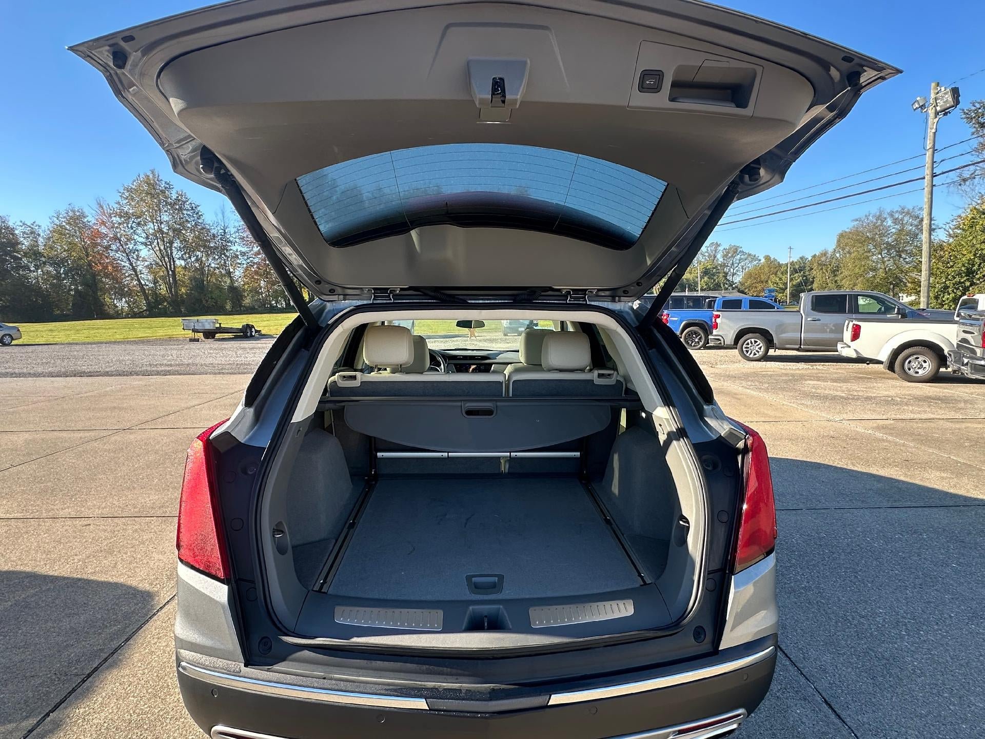 Used 2025 Cadillac XT5 Premium Luxury AWD/4WD image 8