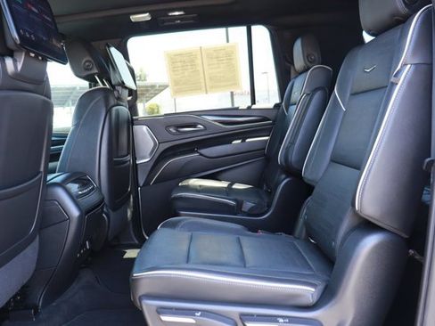Used 2022 Cadillac Escalade ESV Sport w/ Touring Package AWD/4WD image 16