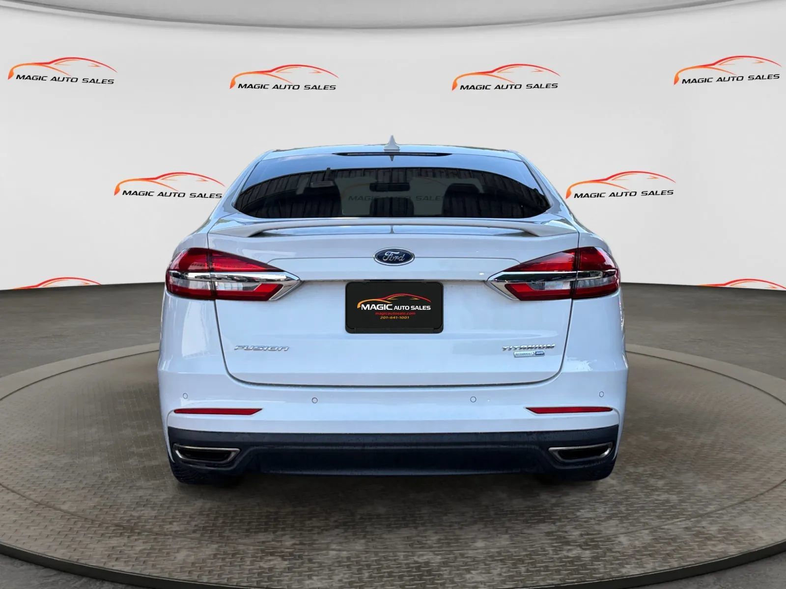 Used 2020 Ford Fusion Titanium AWD/4WD image 9