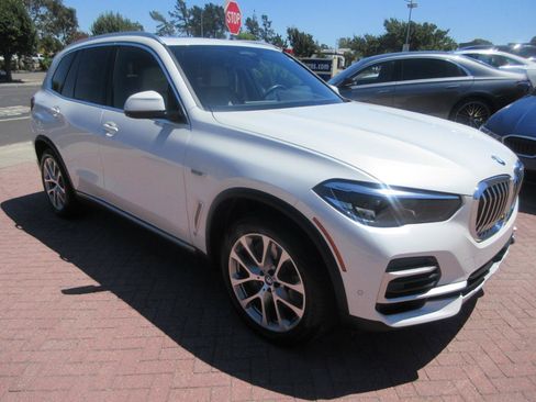 Used 2022 BMW X5 xDrive45e AWD/4WD image 74