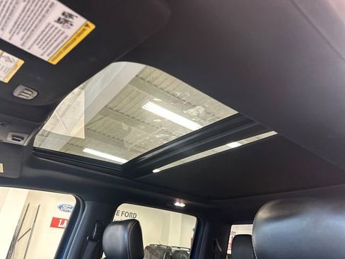 Used 2018 Ford F150 Lariat w/ Equipment Group 502A Luxury AWD/4WD image 3