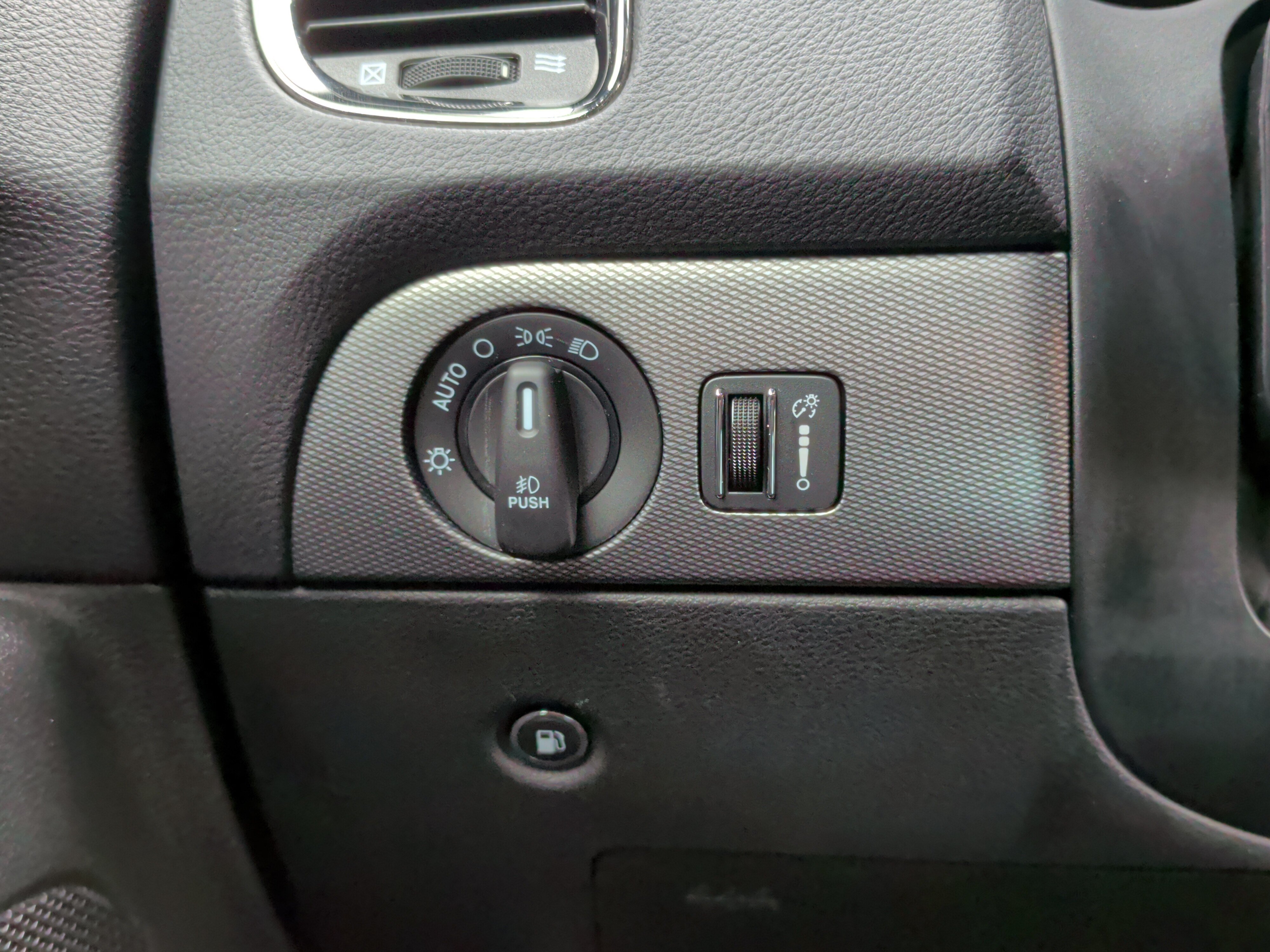 Used 2019 Dodge Durango R/T w/ Trailer Tow Group IV AWD/4WD image 24