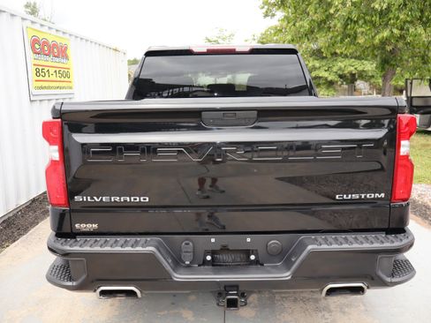 Used 2020 Chevrolet Silverado 1500 Custom w/ Custom Value Package RWD image 8