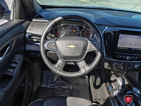 Used 2023 Chevrolet Traverse Premier AWD/4WD image 2