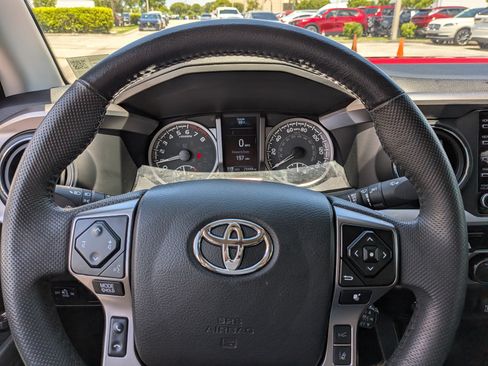 Used 2022 Toyota Tacoma SR5 w/ Technology Package RWD image 25