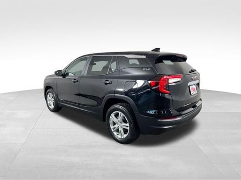 Used 2023 GMC Terrain SLE AWD/4WD image 4