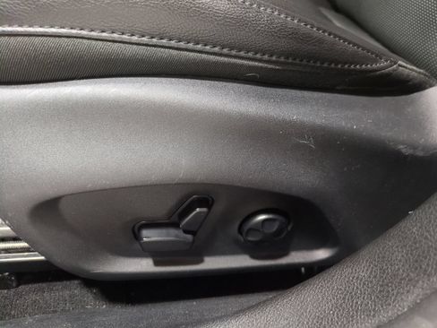 Used 2019 Jeep Compass Limited AWD/4WD image 17