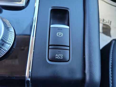 Used 2024 Mitsubishi Outlander SE image 34