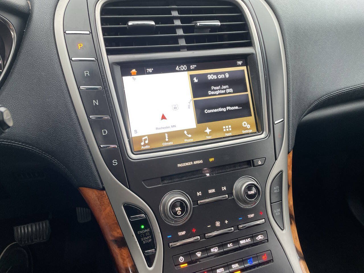 Used 2016 Lincoln MKX Reserve w/ Climate Package FWD image 30