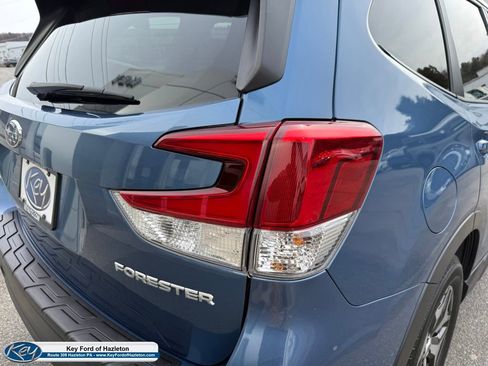 Used 2021 Subaru Forester Premium image 47