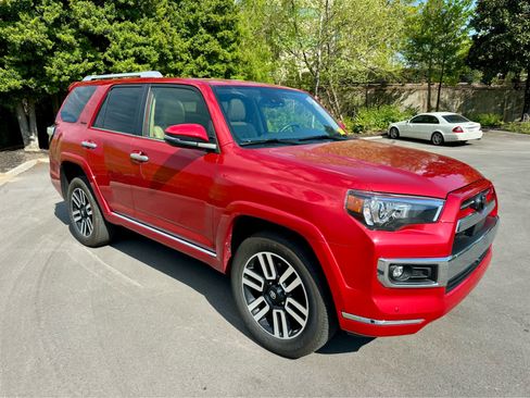 Used 2023 Toyota 4Runner Limited image 3