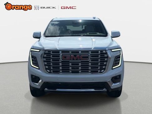 New 2026 GMC Yukon Denali w/ Denali Reserve Package AWD/4WD image 8