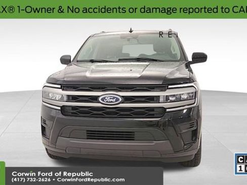 Certified 2024 Ford Expedition XLT image 3