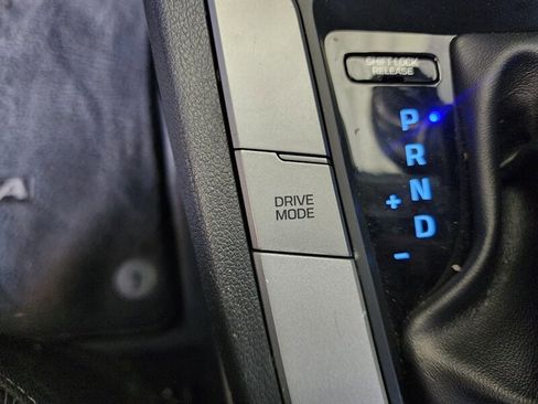 Used 2018 Hyundai Elantra SEL FWD image 43