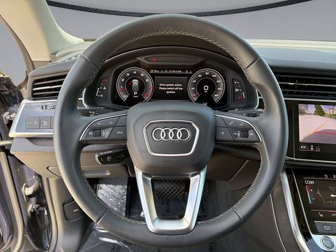 Used 2025 Audi Q8 Premium AWD/4WD image 21