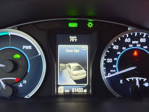Used 2017 Toyota Camry LE FWD image 18