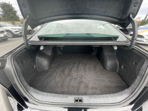 Used 2025 Nissan Altima 2.5 SV image 25