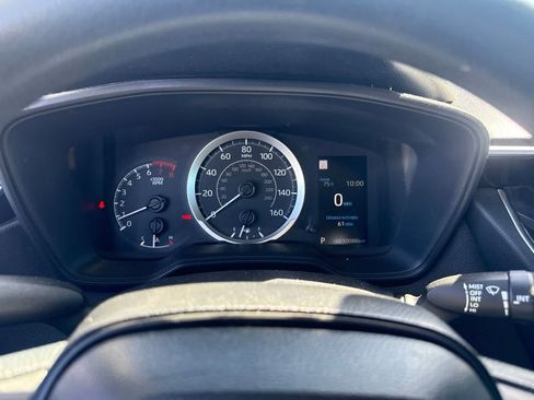 Used 2020 Toyota Corolla LE FWD image 18