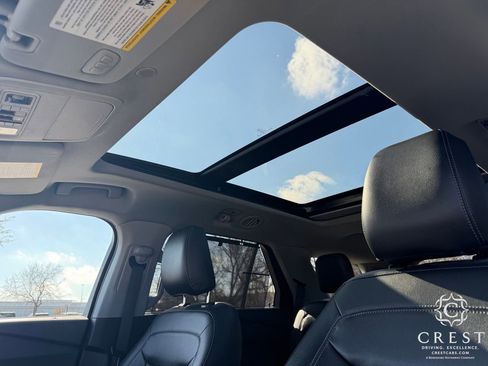 Used 2022 Ford Explorer Limited w/ Limited Technology Package image 23