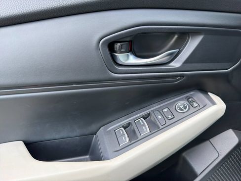 Used 2024 Honda Accord EX image 11