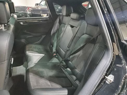 Used 2018 Porsche Macan image 25