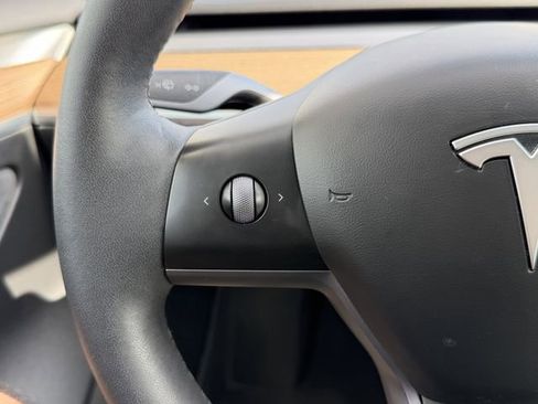 Used 2023 Tesla Model 3 Standard Range image 21