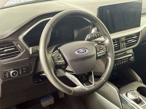 Used 2024 Ford Escape Platinum AWD/4WD image 18