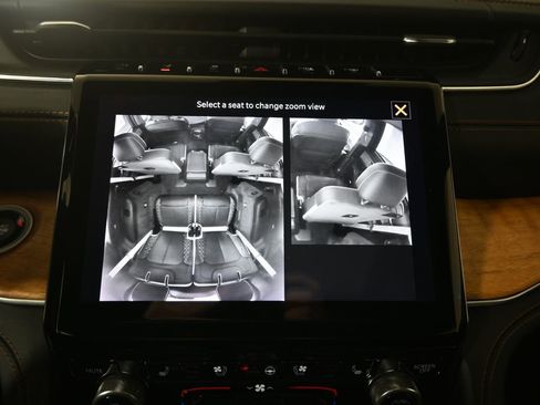 Used 2021 Jeep Grand Cherokee L Summit image 32