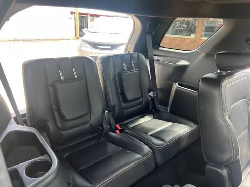Used 2018 Ford Explorer Limited w/ Equipment Group 301A AWD/4WD image 27