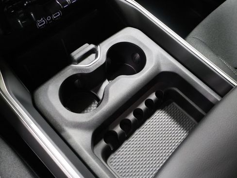 New 2026 RAM 1500 4x4 Crew Cab image 21