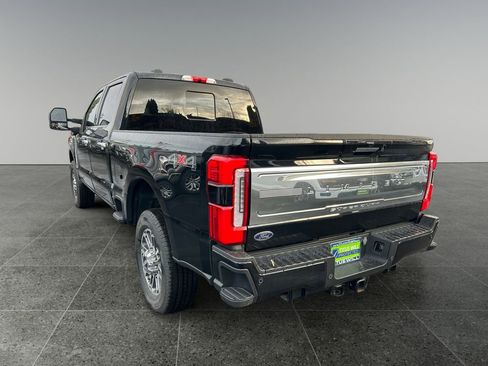 Used 2023 Ford F350 Limited image 5