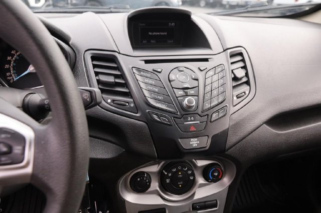 Used 2018 Ford Fiesta SE FWD image 14