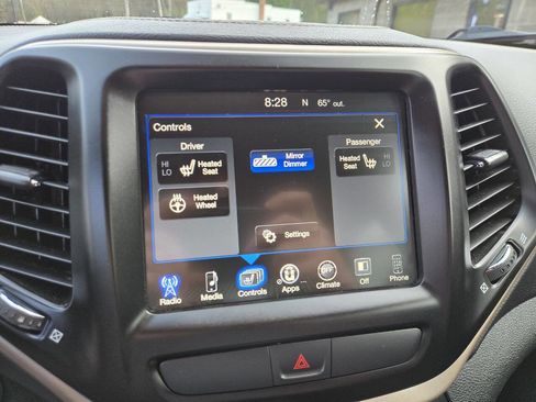 Used 2017 Jeep Cherokee High Altitude AWD/4WD image 15
